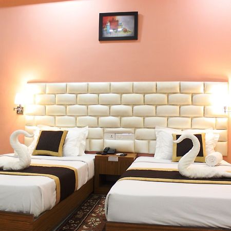 Hotel Siddhartha International Gaya Bagian luar foto