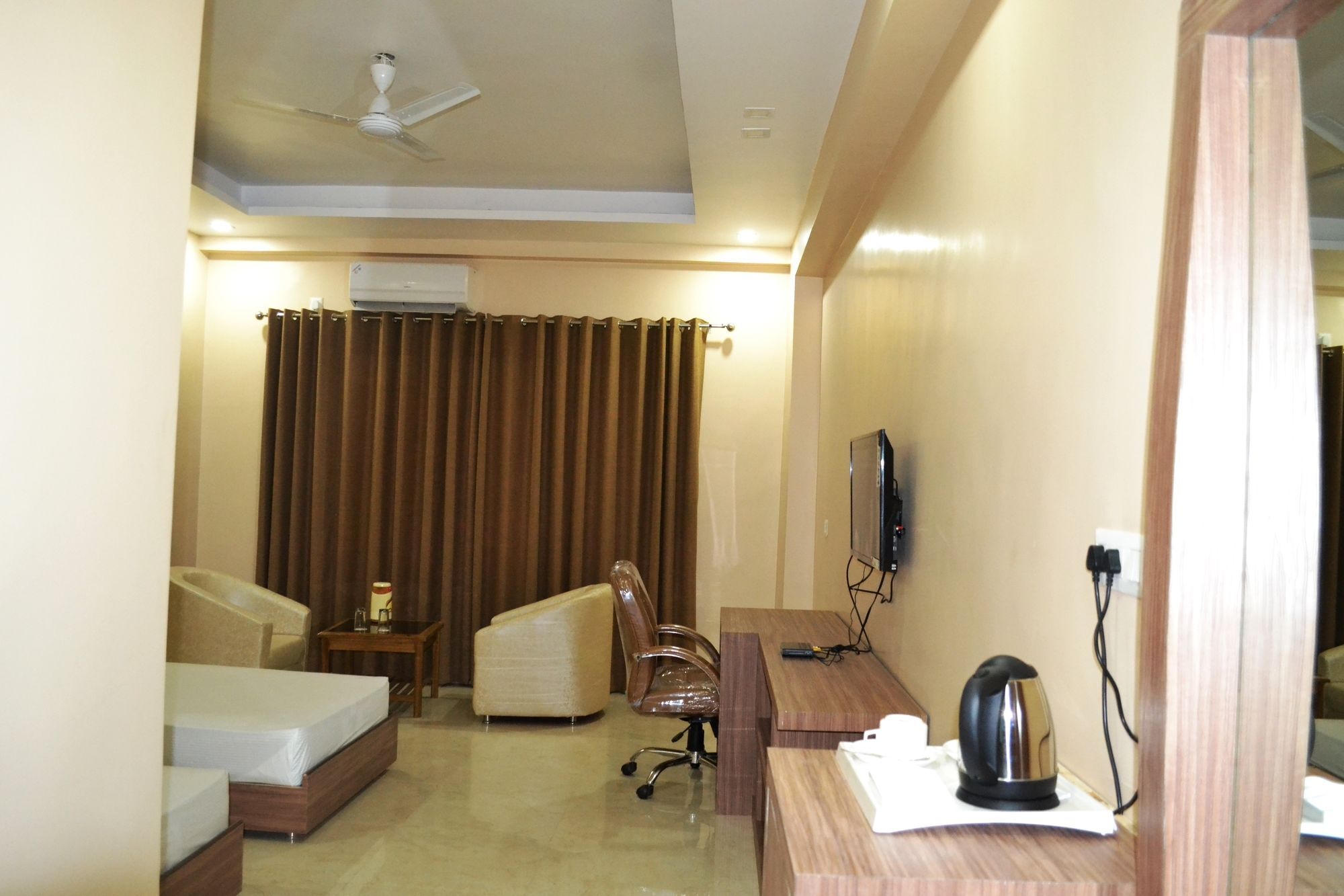 Hotel Siddhartha International Gaya Bagian luar foto
